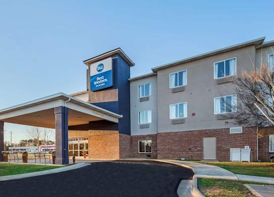 Best Western Dothan Inn & Suites 1