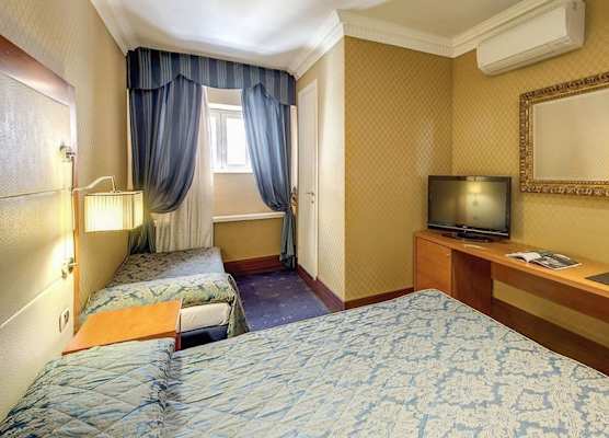 939 Hotel 1