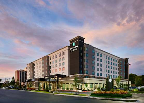 Embassy Suites By Hilton Atlanta Airport North 1