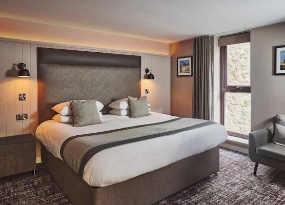 The Ranald Hotel 1