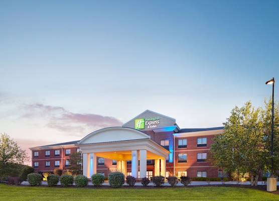 Holiday Inn Express & Suites BRIDGEPORT - CLARKSBURG by IHG 1