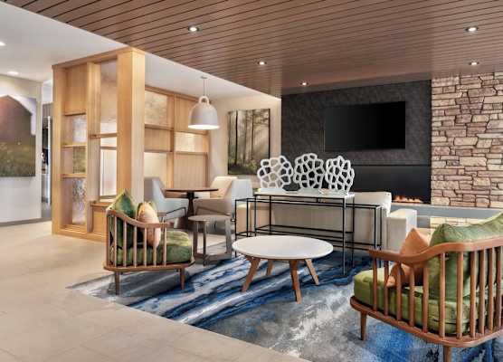Fairfield Inn & Suites by Marriott Milwaukee West 1