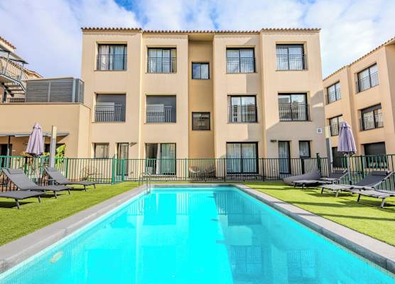 Castell Beach Aparthotel 1
