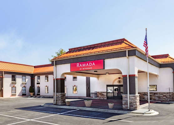 Ramada by Wyndham Hendersonville 1
