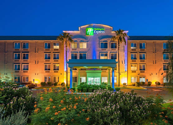 Holiday Inn Express PEORIA NORTH - GLENDALE by IHG 1