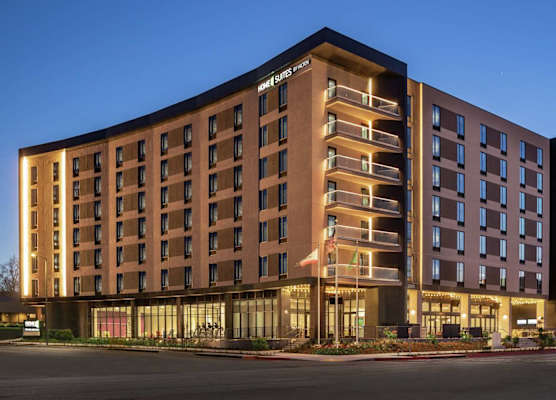 Home2 Suites By Hilton Woodland Hills Los Angeles 1