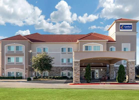 Comfort Inn & Suites Cedar Hill Duncanville 1