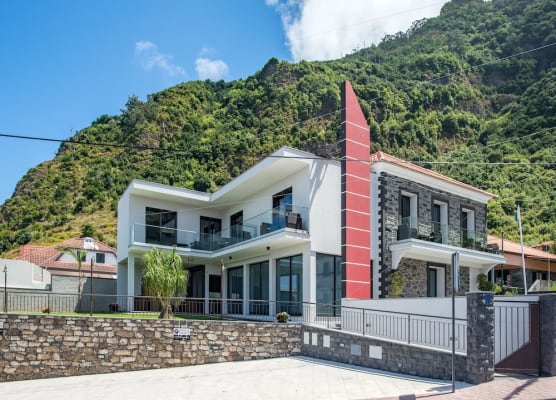 Enxurros House 1