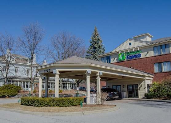 Holiday Inn Express SOUTH BURLINGTON by IHG 1