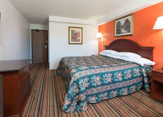 Knights Inn Ferguson MO 1
