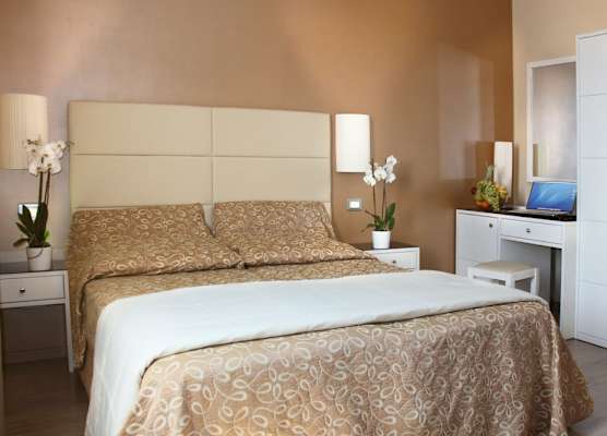 Hotel Regit 1