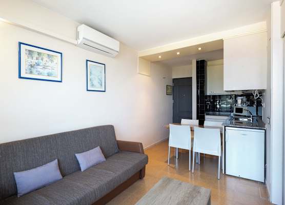 Aparthotel Comtat Sant Jordi 1