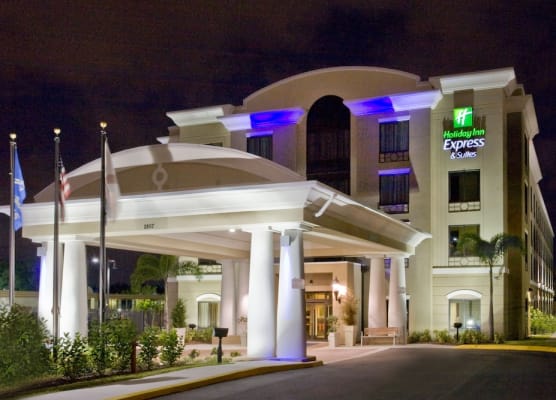 Holiday Inn Express & Suites TAMPA -USF-BUSCH GARDENS by IHG 1