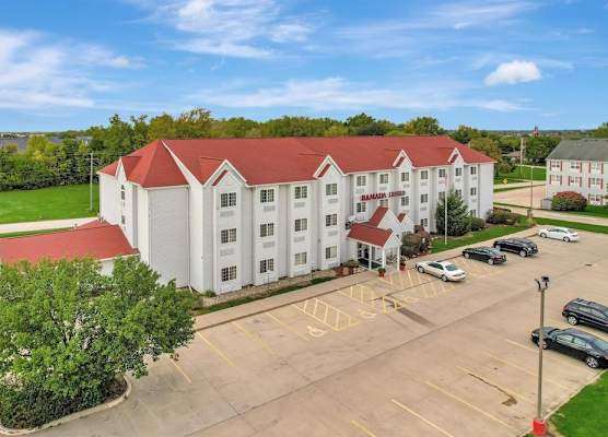 Ramada Limited Bloomington IL I-74/I-55 1