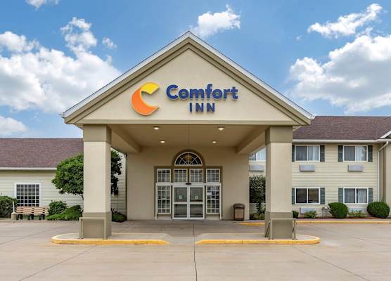 Comfort Inn Dyersville Near the Field of Dreams 1