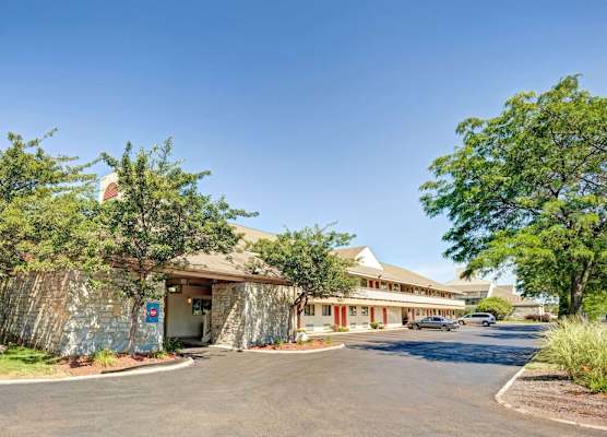 Americas Best Value Inn & Suites Monroe 1