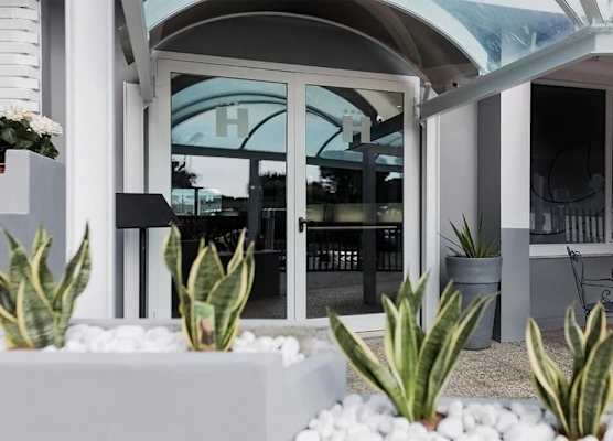 MC Hotel 1