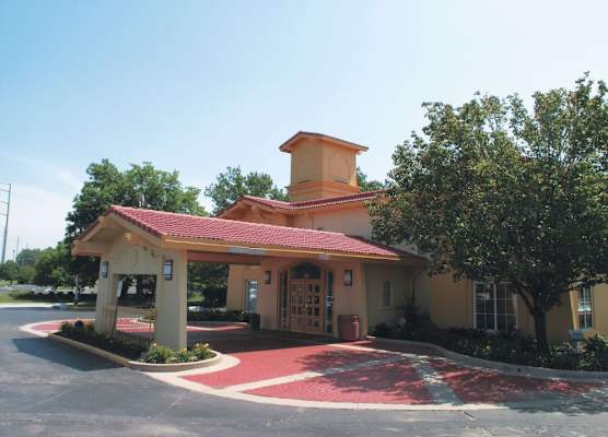 La Quinta Inn by Wyndham Kansas City Lenexa 1