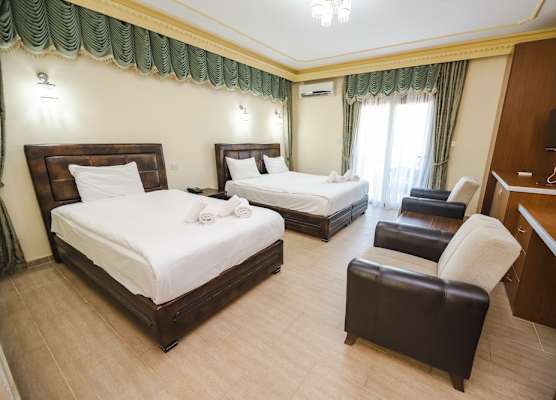 Riverside Garden Resort 1