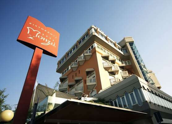 City Hotel 1