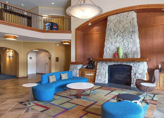 Fairfield Inn and Suites Santa Rosa Sebastopol 1