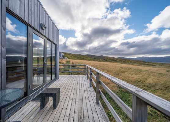 Dis Cottages 1