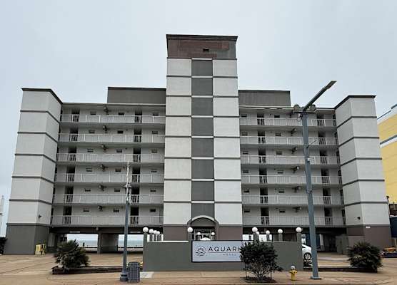 Aquarius Oceanfront Hotel 1
