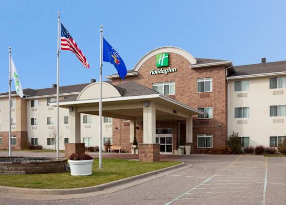 Holiday Inn CONFERENCE CTR MARSHFIELD by IHG 1