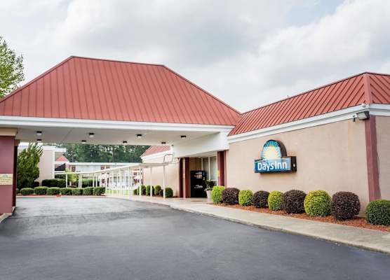 Days Inn by Wyndham Goldsboro 1