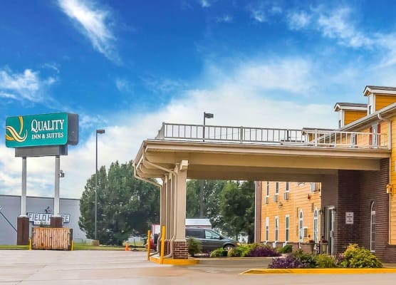 Quality Inn & Suites Chesterfield Village 1
