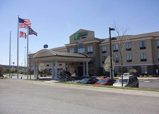 Holiday Inn Express & Suites YOUNGSTOWN WEST - AUSTINTOWN by IHG 1