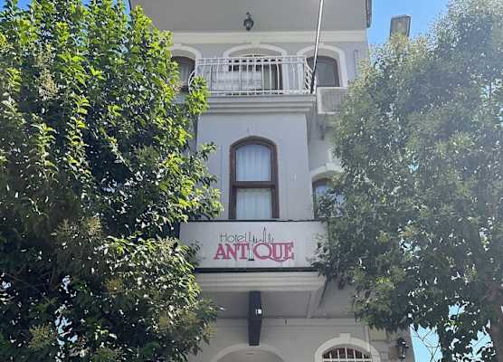 Hotel Antique 1