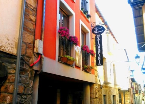 Hotel Rural Pajarapinta 1