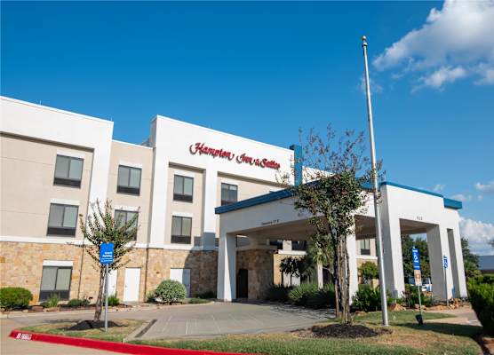 Hampton Inn & Suites College Station/US 6-East Bypass 1