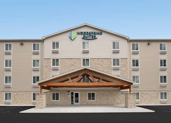 WoodSpring Suites Cleveland North 1