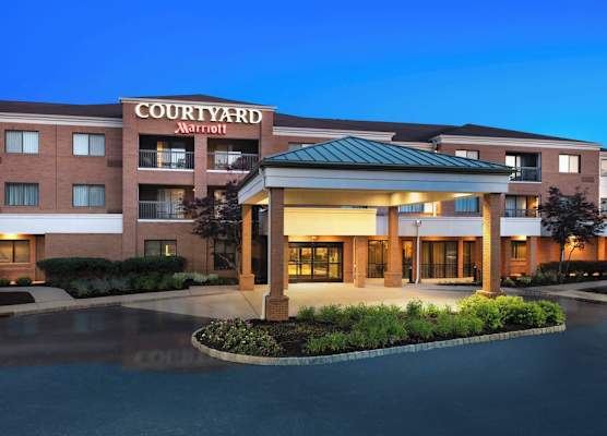 Courtyard by Marriott West Orange 1