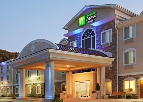 Holiday Inn Express & Suites MERIDEN by IHG 1