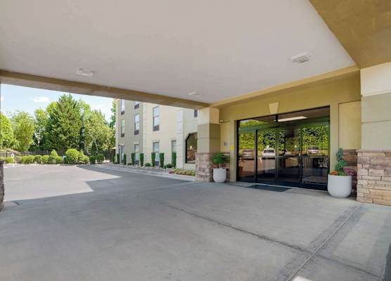 Comfort Inn Asheville Airport 1
