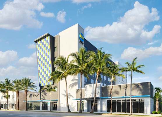 Tru By Hilton Ft Lauderdale Airport 1