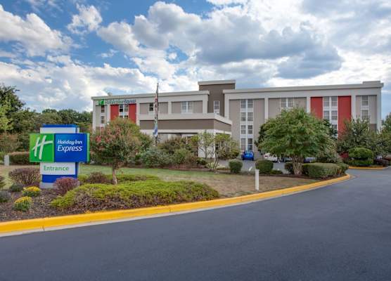 Holiday Inn Express WASHINGTON DC EAST-ANDREWS AFB by IHG 1