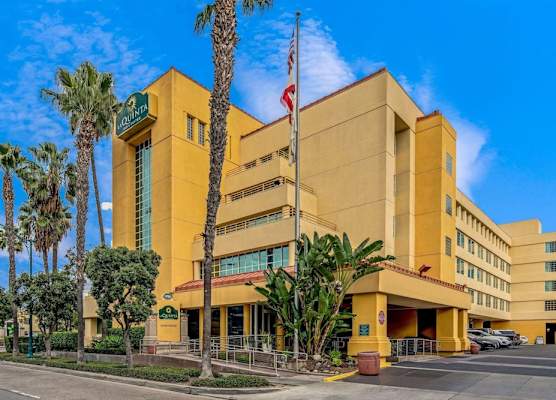 La Quinta by Wyndham Anaheim 1
