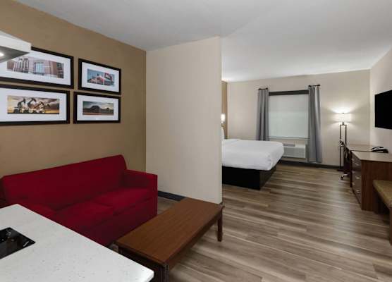 Hawthorn Extended Stay by Wyndham College Station South 1