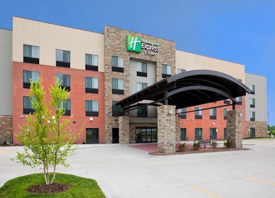 Holiday Inn Express & Suites DAVENPORT by IHG 1