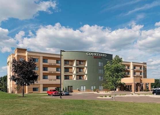 Courtyard by Marriott Battle Creek 1