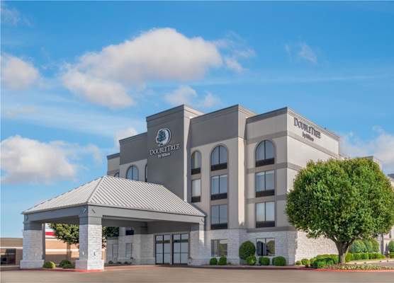 DoubleTree by Hilton Springdale 1