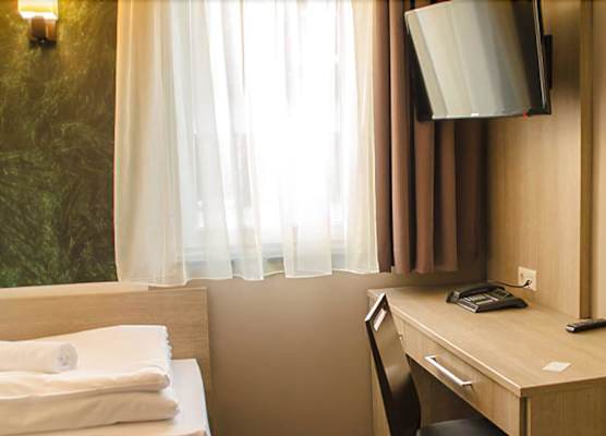 Alpha & Omega Hotel Stuttgart "Air Clima" 1