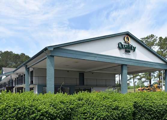 Quality Inn Manning I-95 1