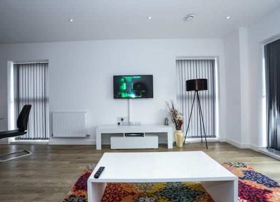 Exquisite One Bed Apartment 1