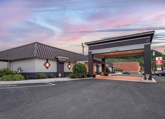 Best Western Plus Bridgeport Inn 1