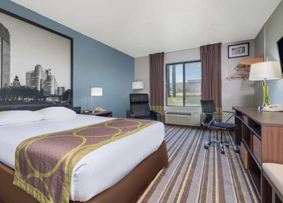 Super 8 by Wyndham Bakersfield South CA 1